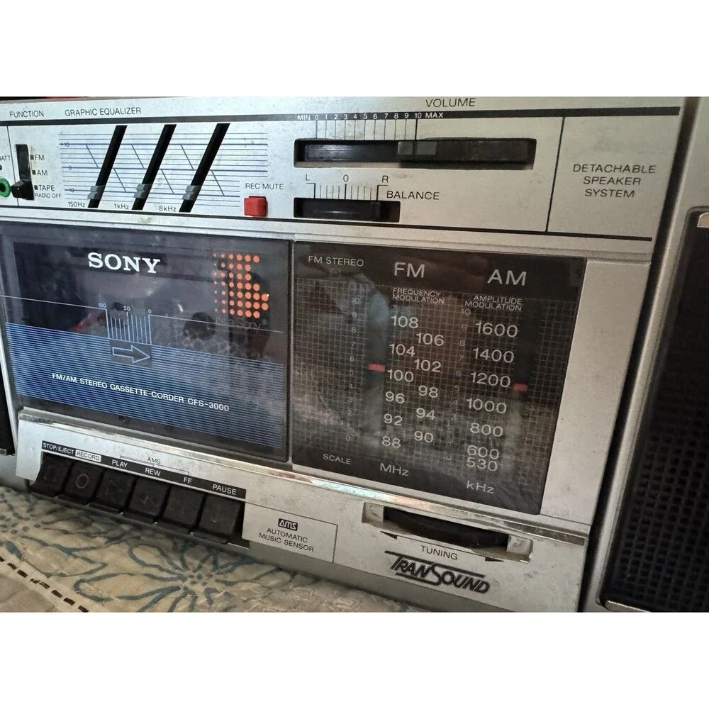 Sony CFS-3000 Stereo Boombox 1980s Tape Cassette AM/FM Radio Excellent Working